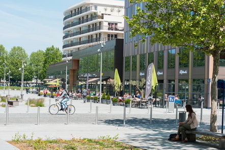 photo du centre commercial les rives de l'orne a Caen